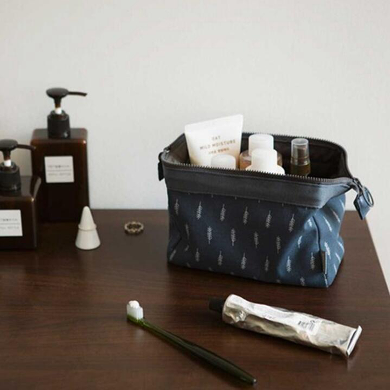Women Travel Animal Flamingo M - Makeup Beauty Necessaire ulasan dan harga